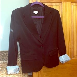 Super cute stylish Merona blazer size 6. Worn once
